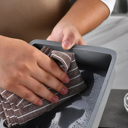 Silicone Square Cake Plate – Non-Stick Oven & Air Fryer Safe