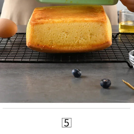 Silicone Square Cake Plate – Non-Stick Oven & Air Fryer Safe